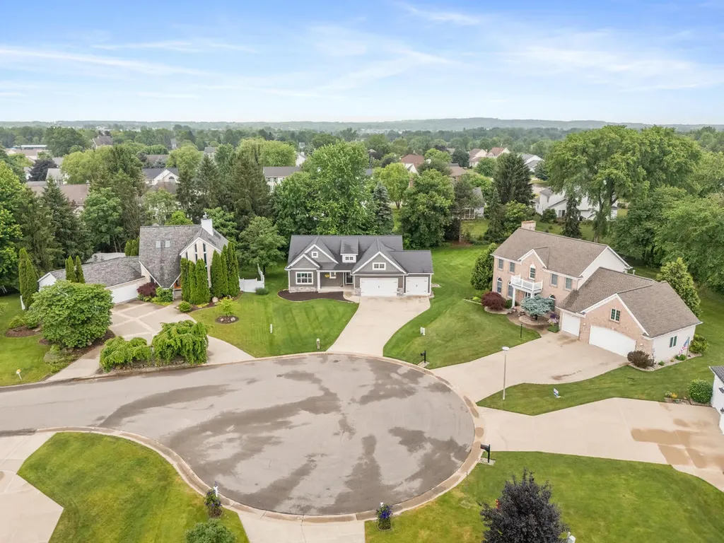 1422 Crystalline Drive SE Gaines Charter Township MI 49316