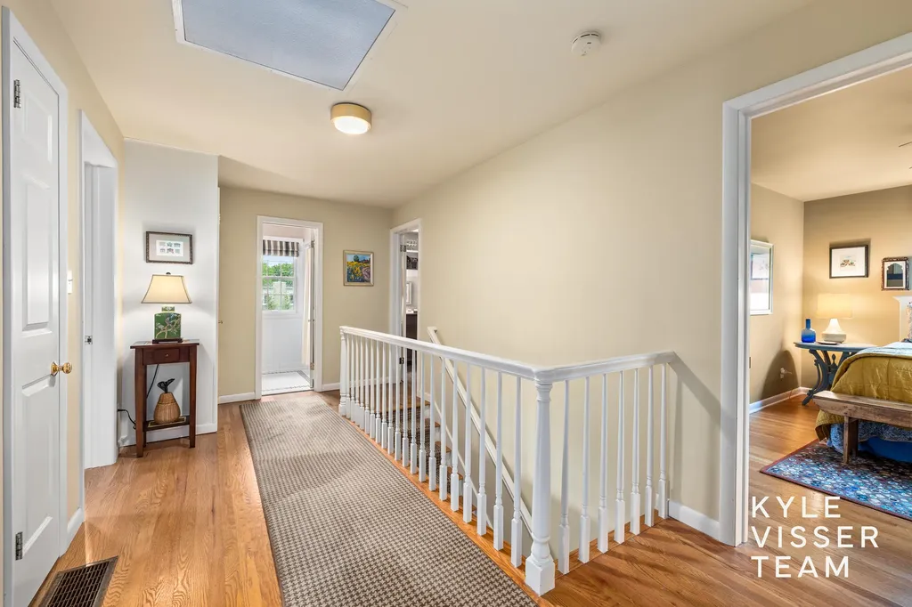 2547 Maplewood Drive SE East Grand Rapids City MI 49506