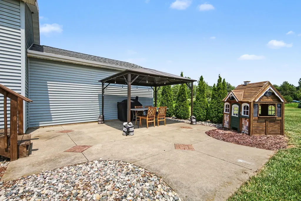 7900 Noffke Drive Thornapple Township MI 49316