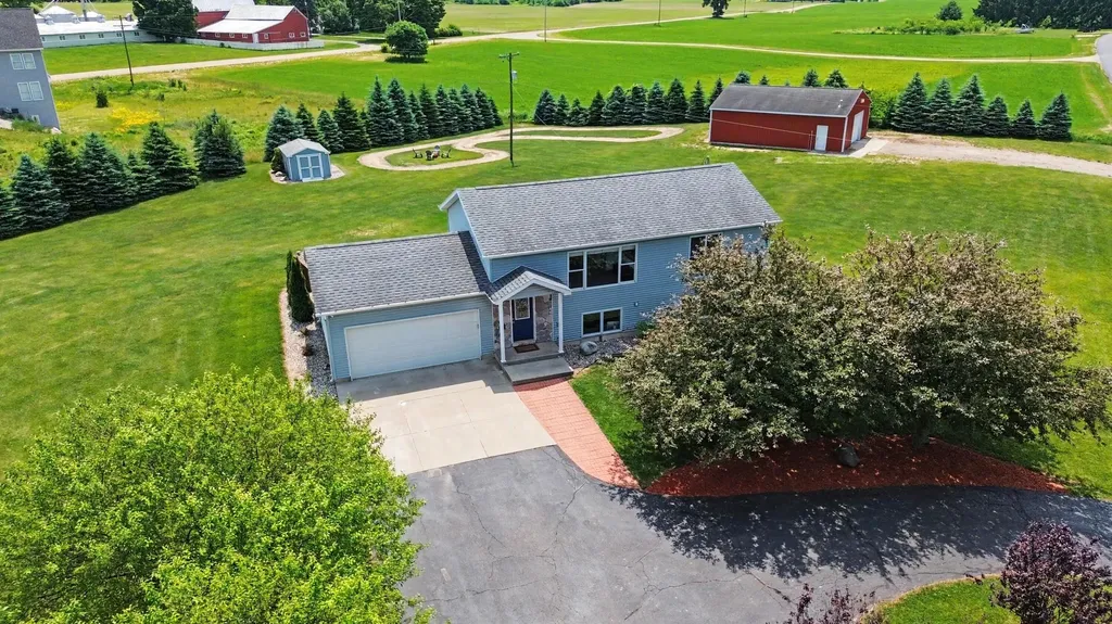 7900 Noffke Drive Thornapple Township MI 49316