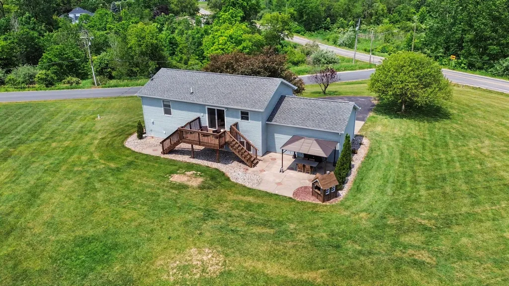 7900 Noffke Drive Thornapple Township MI 49316