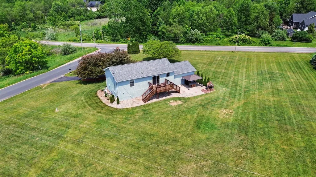 7900 Noffke Drive Thornapple Township MI 49316