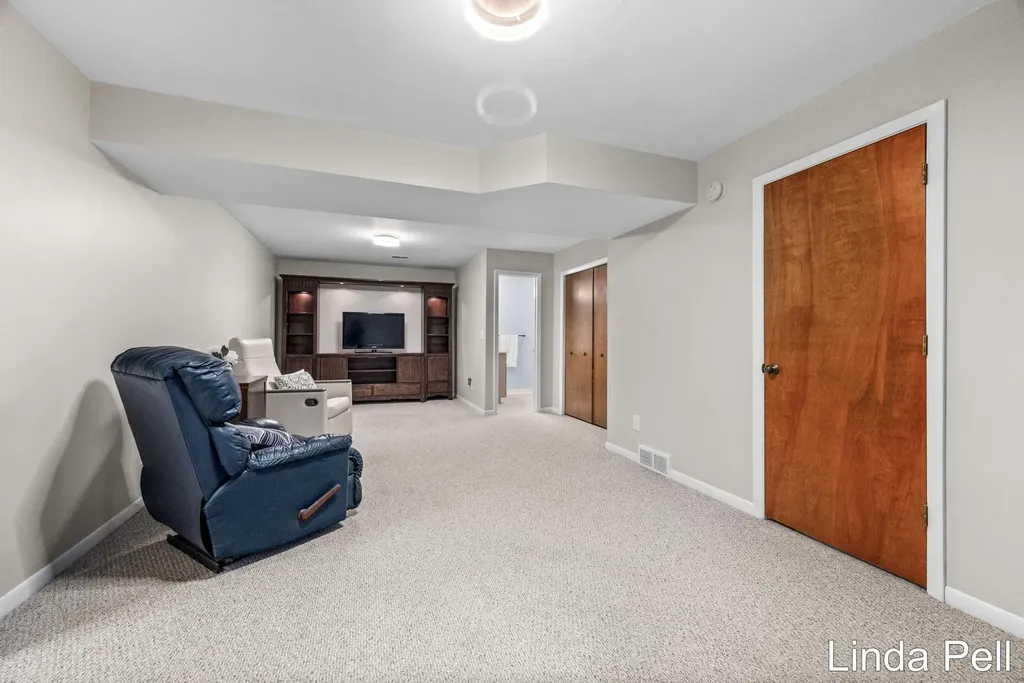 179 Laurelwood Court SW Byron Township MI 49548