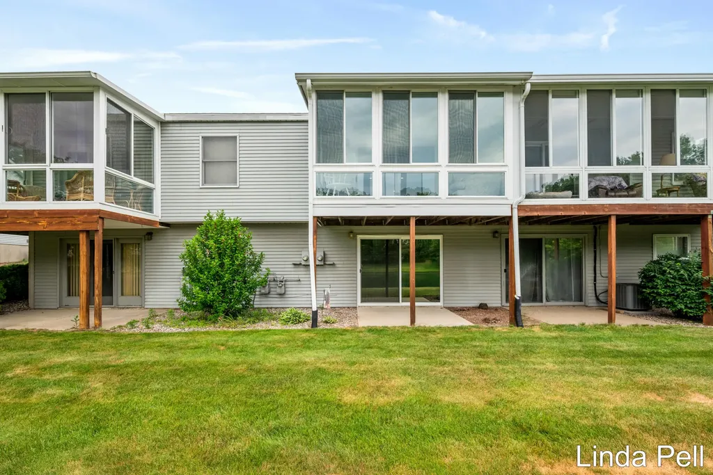 179 Laurelwood Court SW Byron Township MI 49548