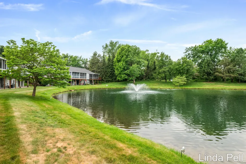 179 Laurelwood Court SW Byron Township MI 49548