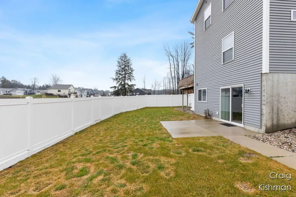 2518 Odawa Trail Fruitport Charter Township MI 49444