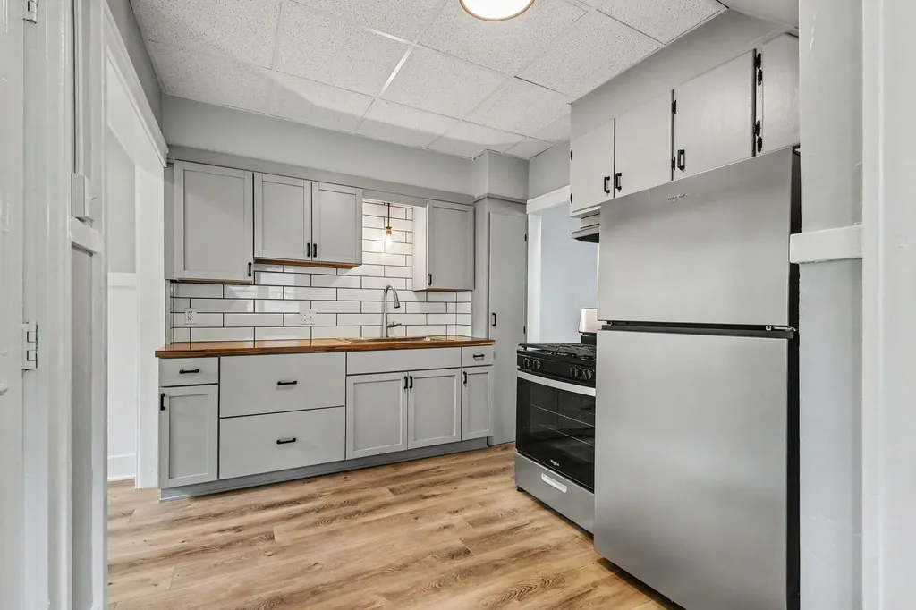 520 Bissell Street NE Grand Rapids City MI 49503
