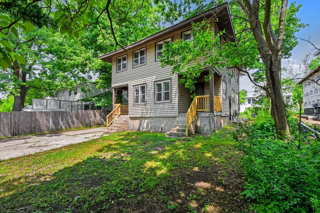 520 Bissell Street NE Grand Rapids City MI 49503
