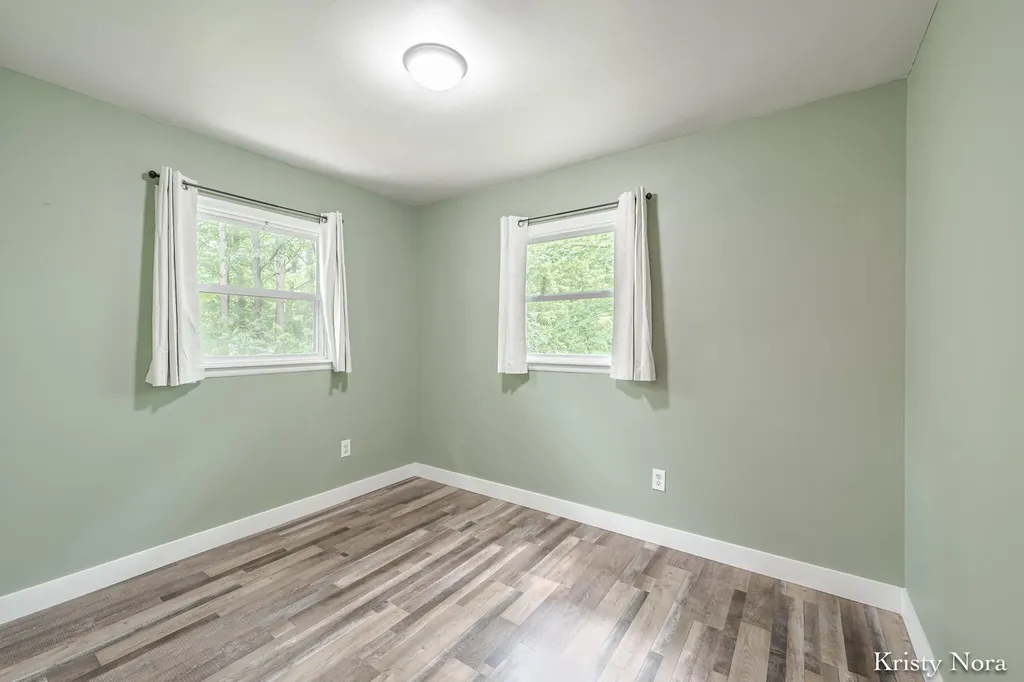 4329 Laura Street NW Alpine Township MI 49321