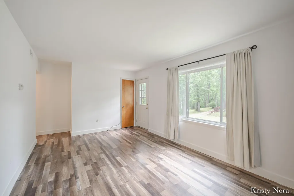 4329 Laura Street NW Alpine Township MI 49321