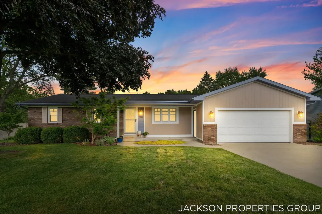 1630 Forest Hill Avenue SE Kentwood City MI 49546