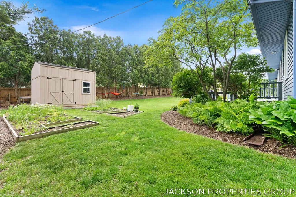 1630 Forest Hill Avenue SE Kentwood City MI 49546