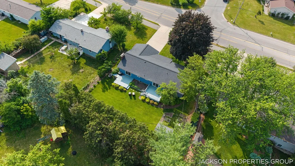 1630 Forest Hill Avenue SE Kentwood City MI 49546
