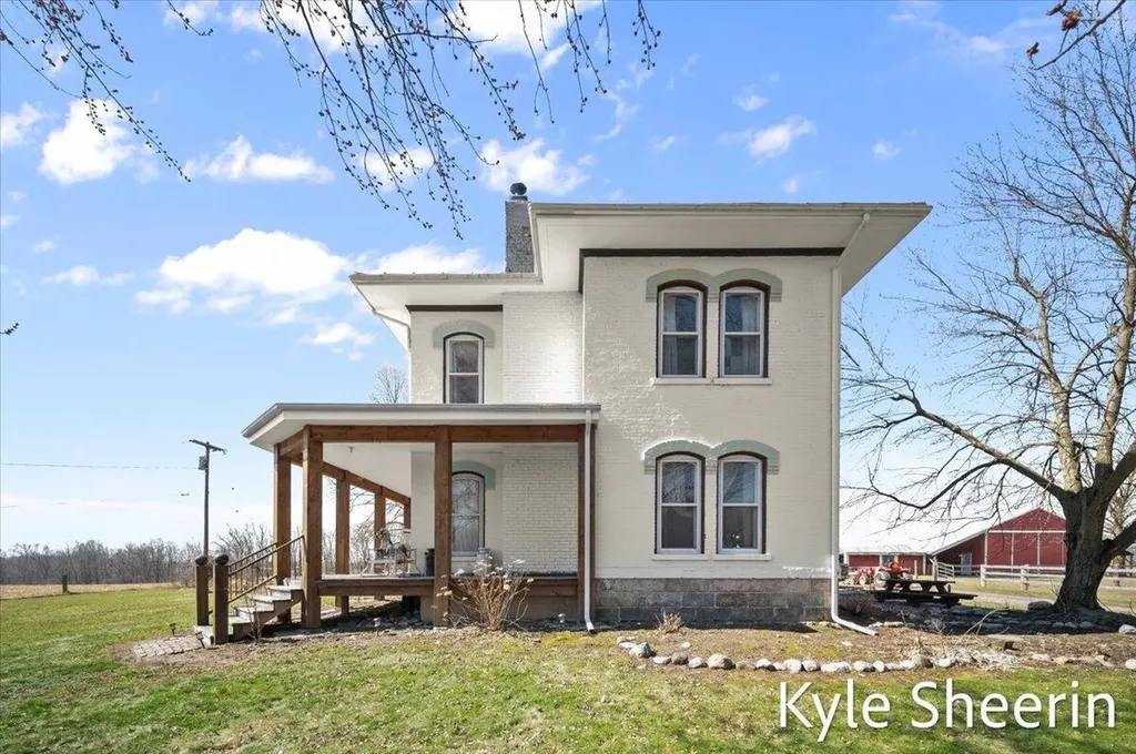 1648 S Johnson Road Easton Township MI 48881