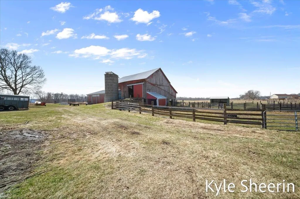 1648 S Johnson Road Easton Township MI 48881