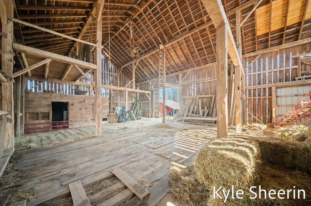 1648 S Johnson Road Easton Township MI 48881