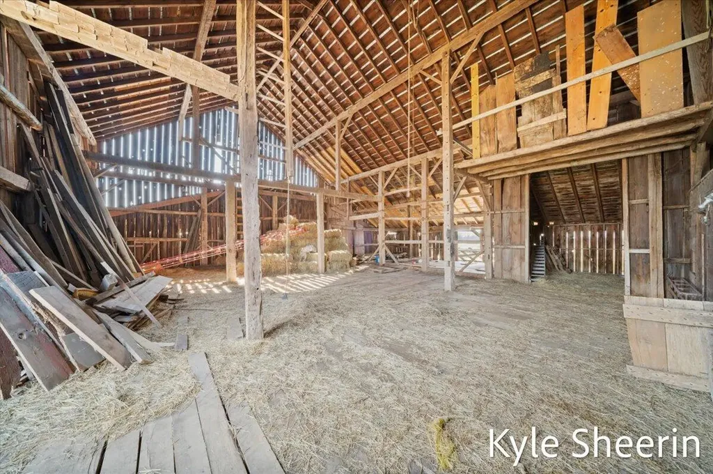 1648 S Johnson Road Easton Township MI 48881