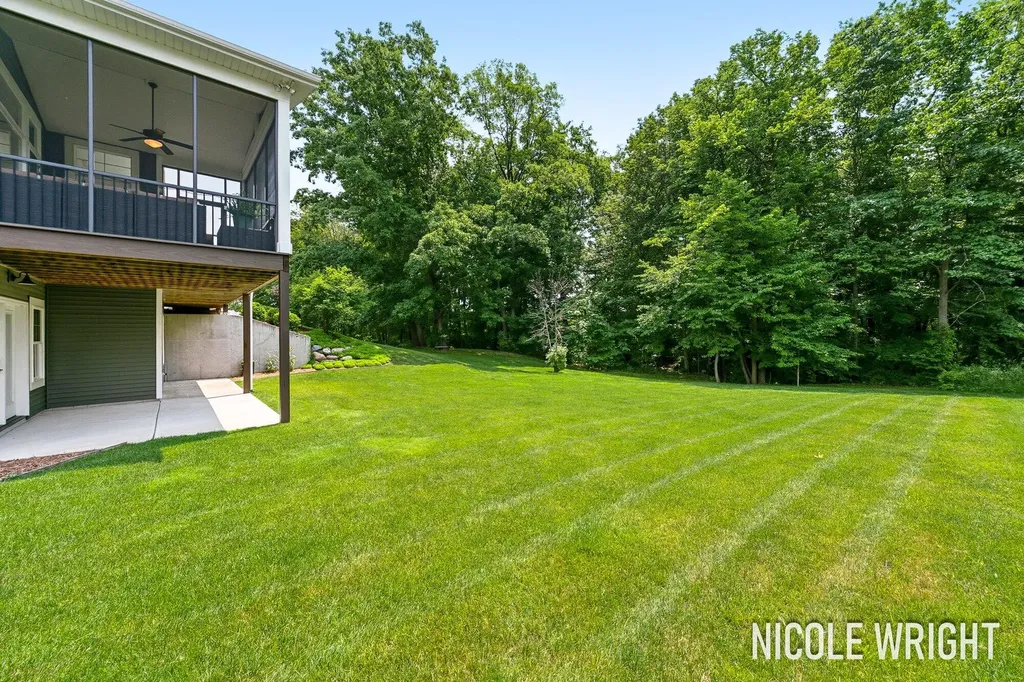 600 Stonehill Court Georgetown Charter Township MI 49418