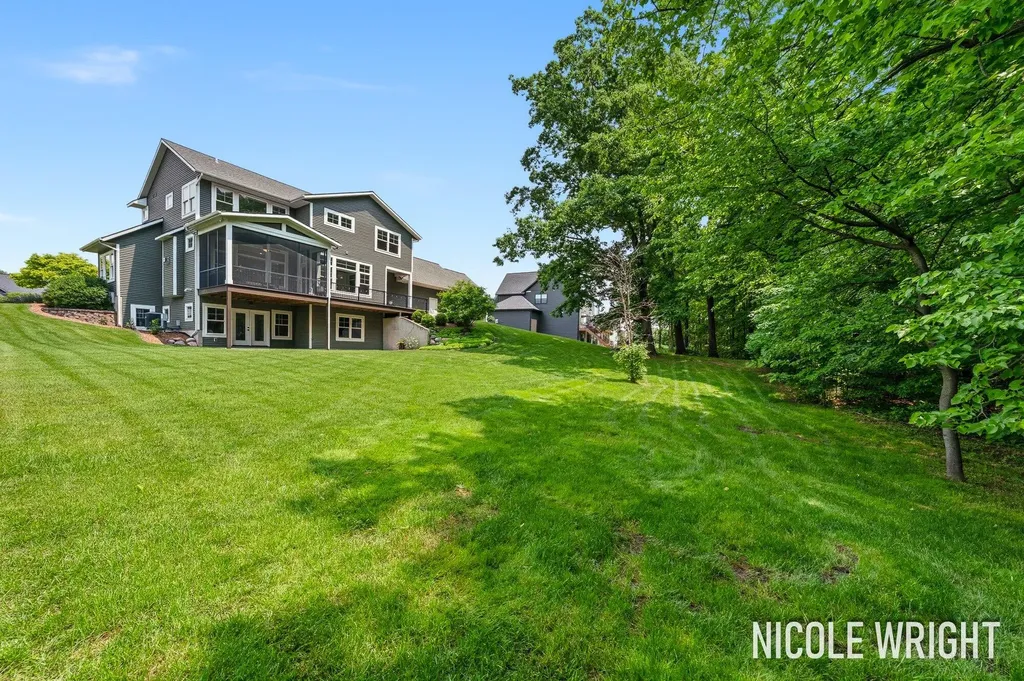 600 Stonehill Court Georgetown Charter Township MI 49418