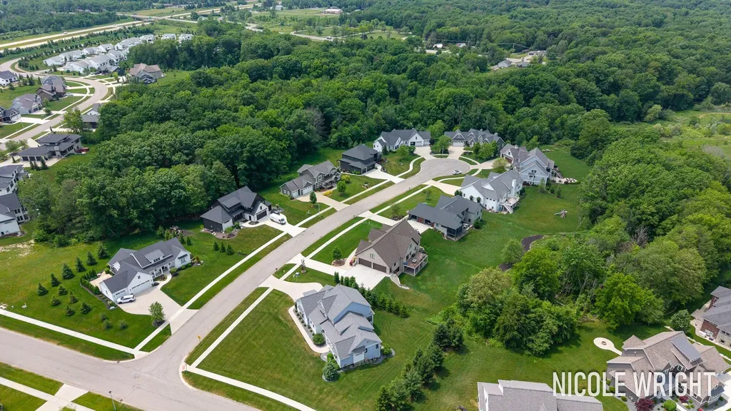 600 Stonehill Court Georgetown Charter Township MI 49418
