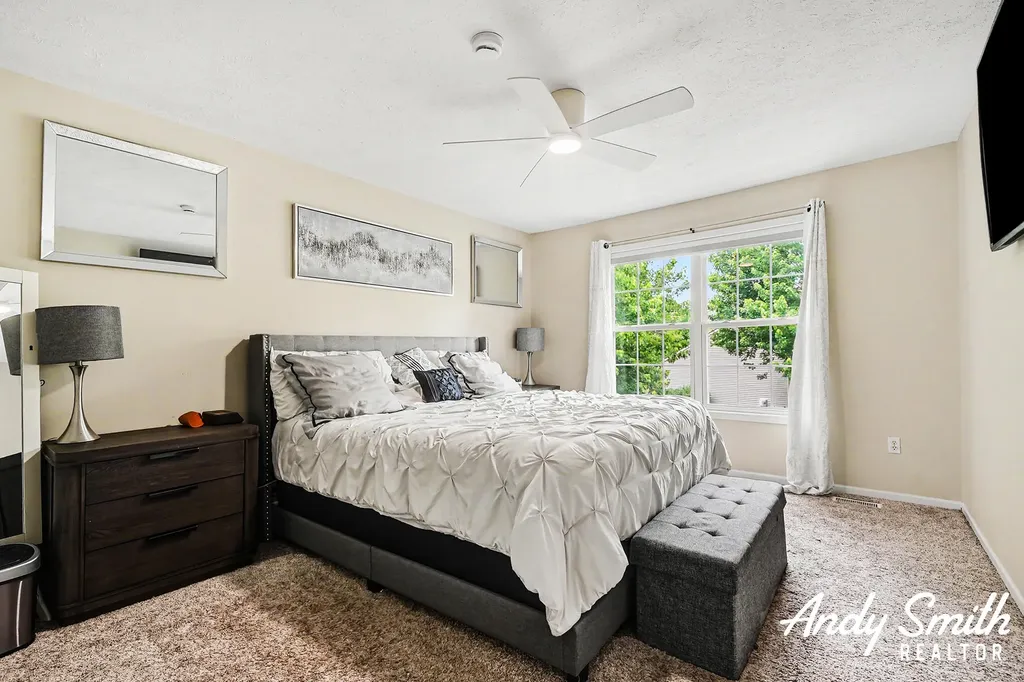 3642 S Falling Leaf Drive SE Kentwood City MI 49512