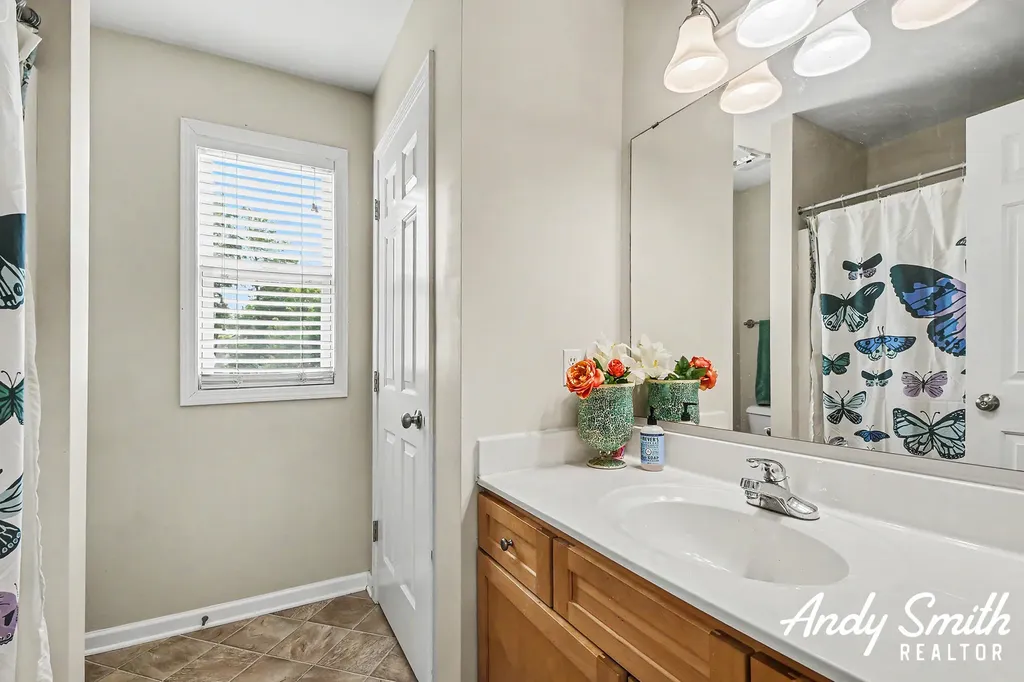 3642 S Falling Leaf Drive SE Kentwood City MI 49512