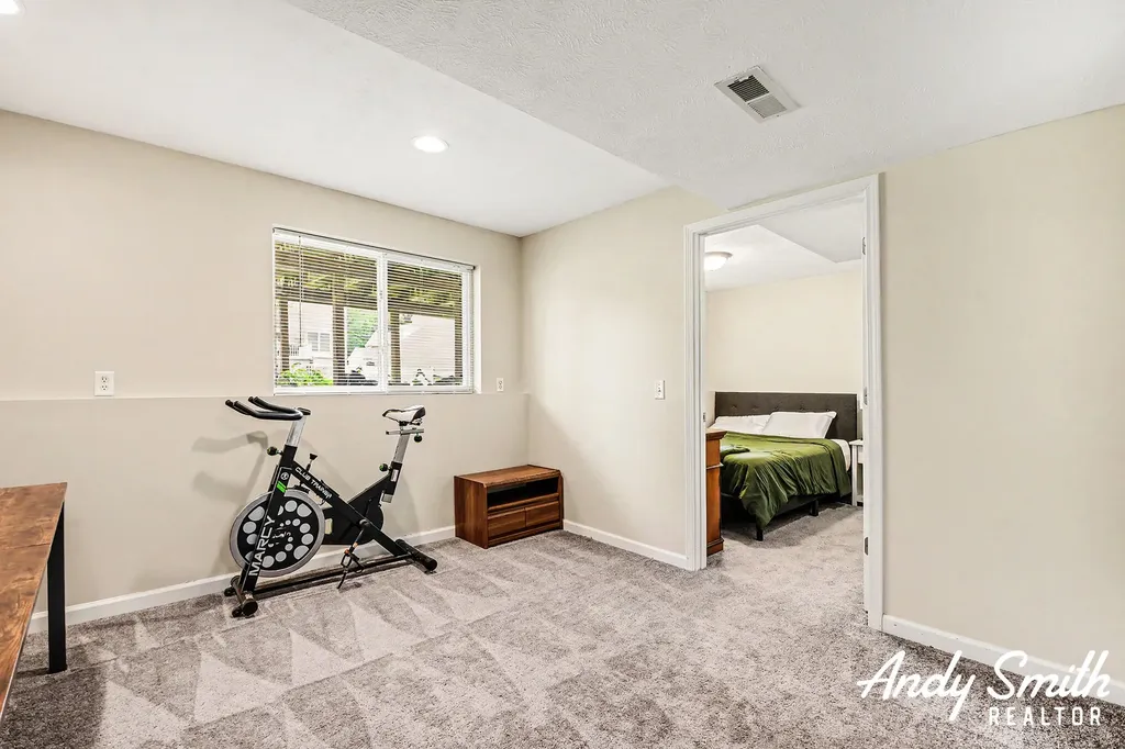 3642 S Falling Leaf Drive SE Kentwood City MI 49512