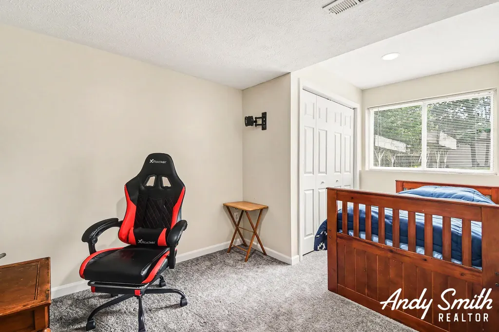 3642 S Falling Leaf Drive SE Kentwood City MI 49512