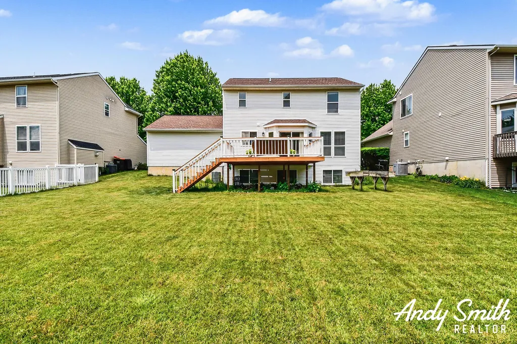 3642 S Falling Leaf Drive SE Kentwood City MI 49512