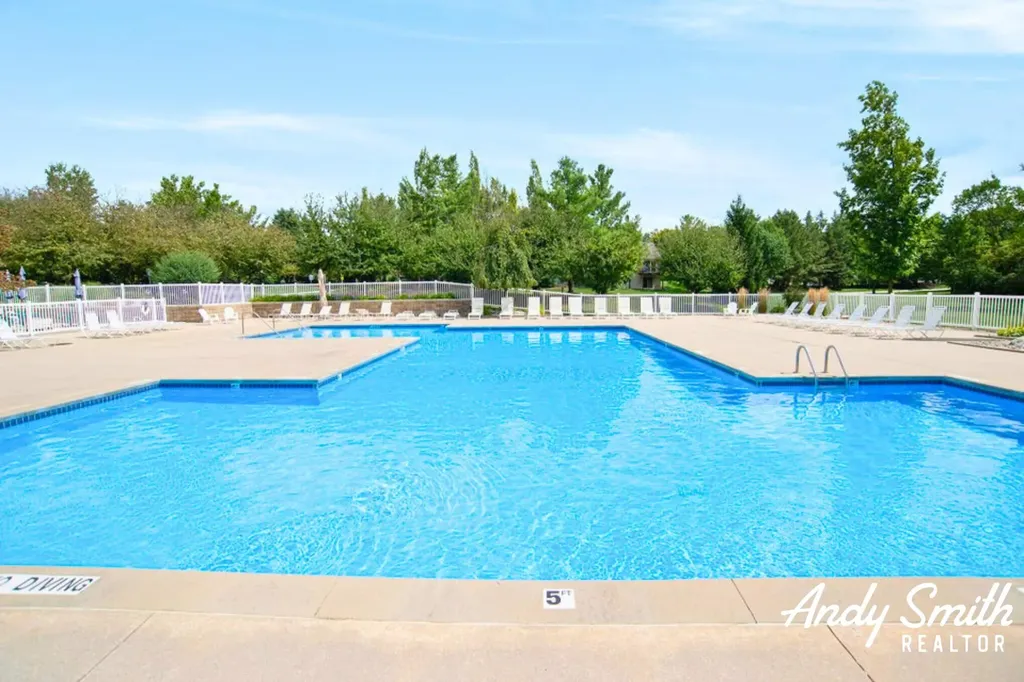 3642 S Falling Leaf Drive SE Kentwood City MI 49512