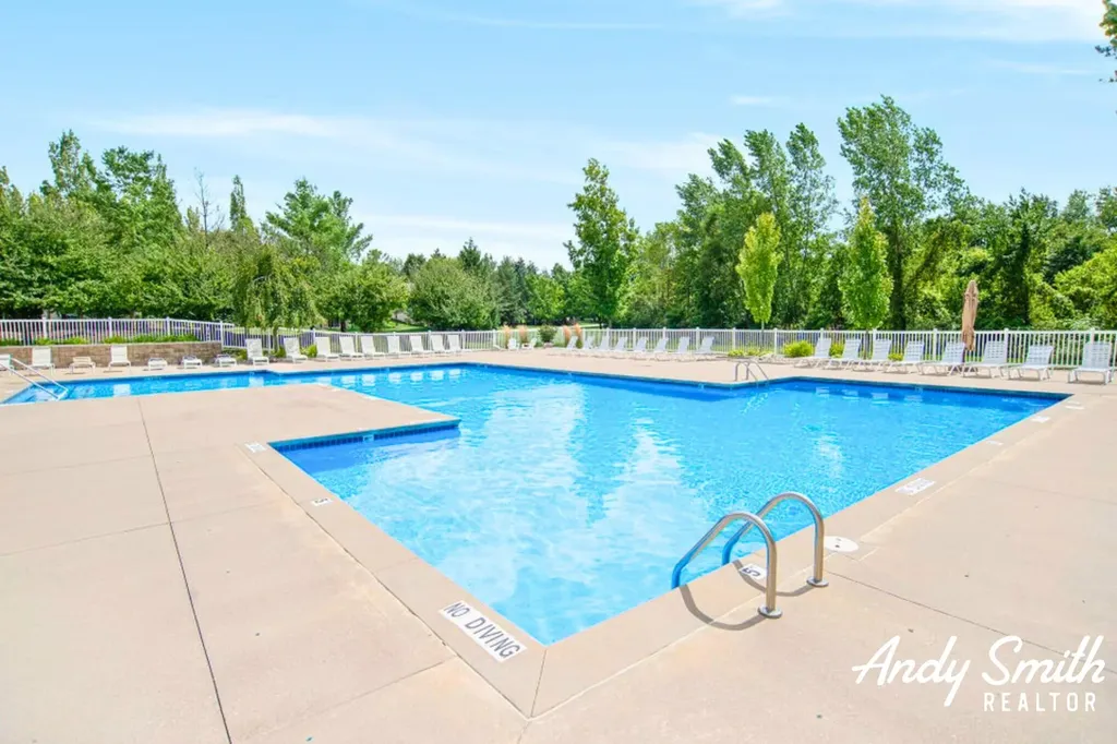 3642 S Falling Leaf Drive SE Kentwood City MI 49512