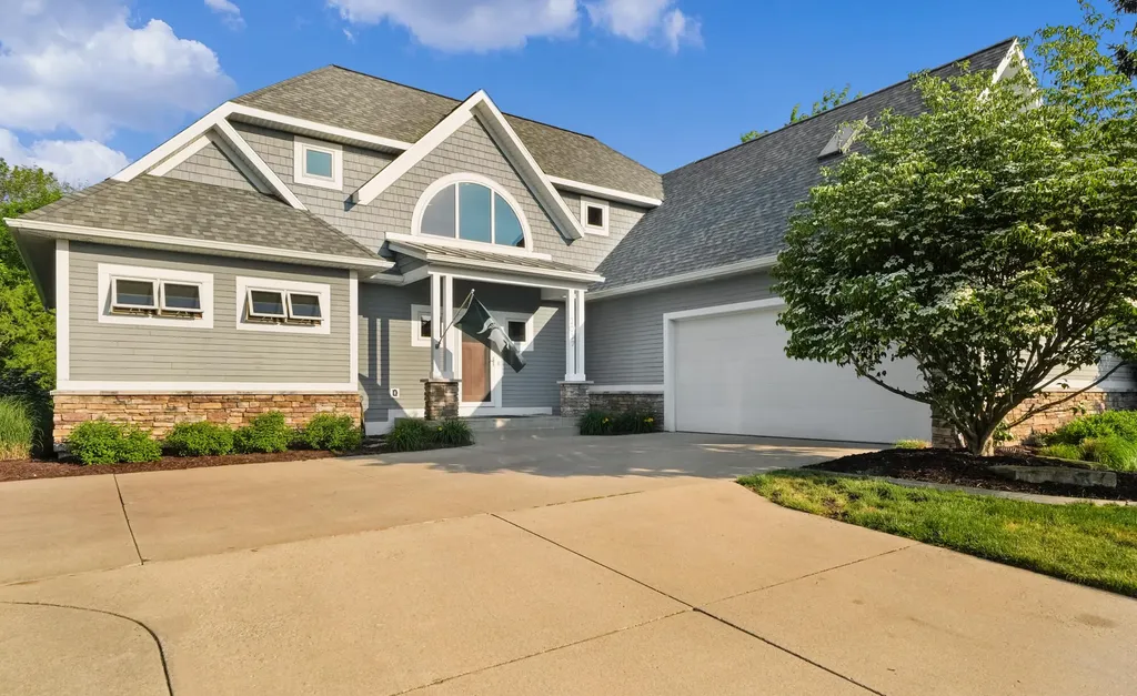 2037 Jennydale Court SE Cascade Charter Township MI 49546