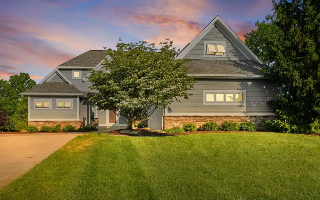 2037 Jennydale Court SE Cascade Charter Township MI 49546