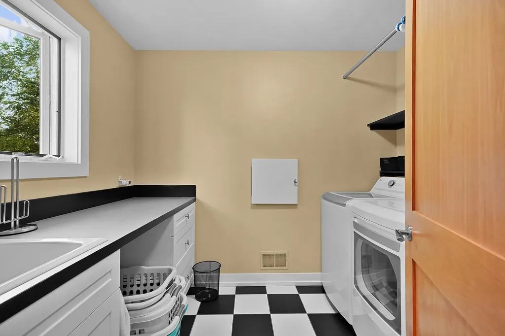 2037 Jennydale Court SE Cascade Charter Township MI 49546