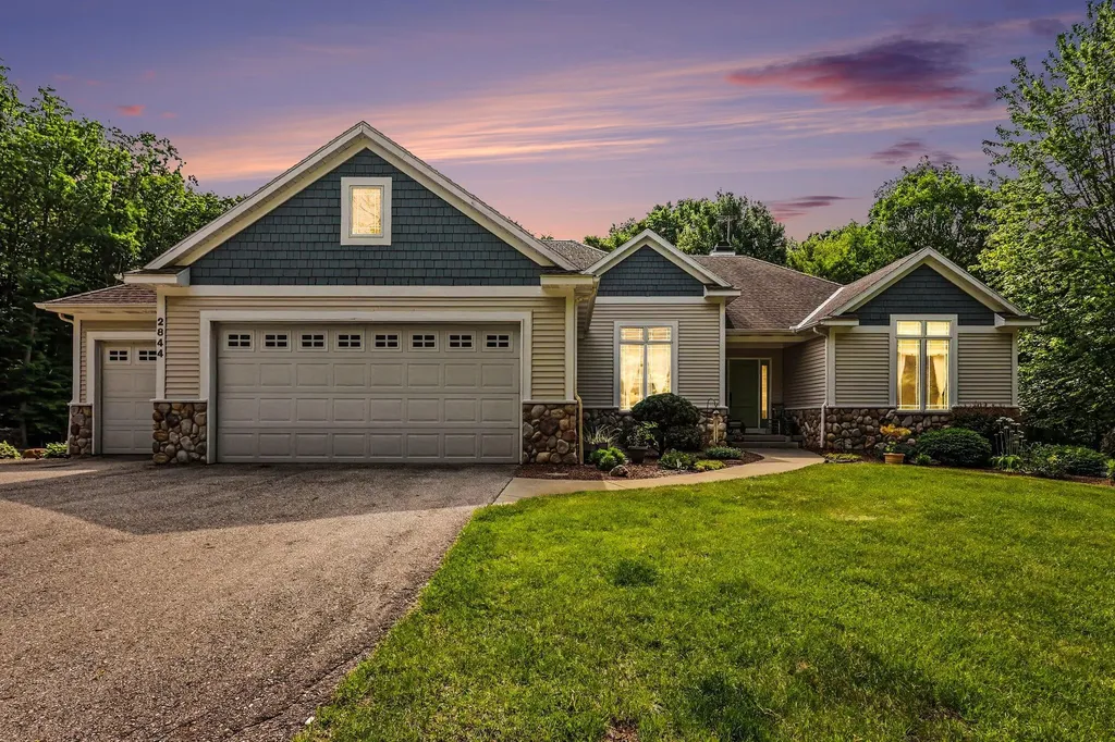 2844 Bunker Hill Drive NW Tallmadge Charter Township MI 49435