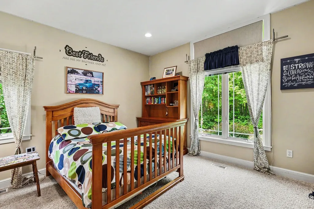 2844 Bunker Hill Drive NW Tallmadge Charter Township MI 49435