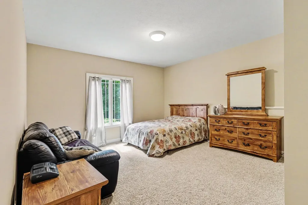 2844 Bunker Hill Drive NW Tallmadge Charter Township MI 49435