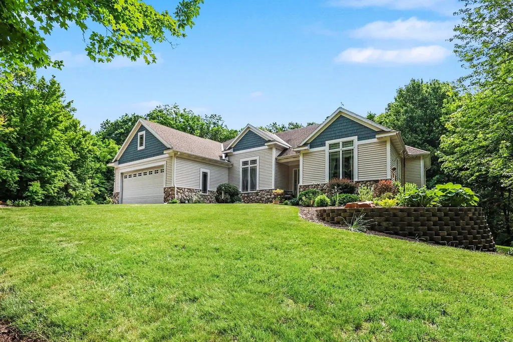 2844 Bunker Hill Drive NW Tallmadge Charter Township MI 49435