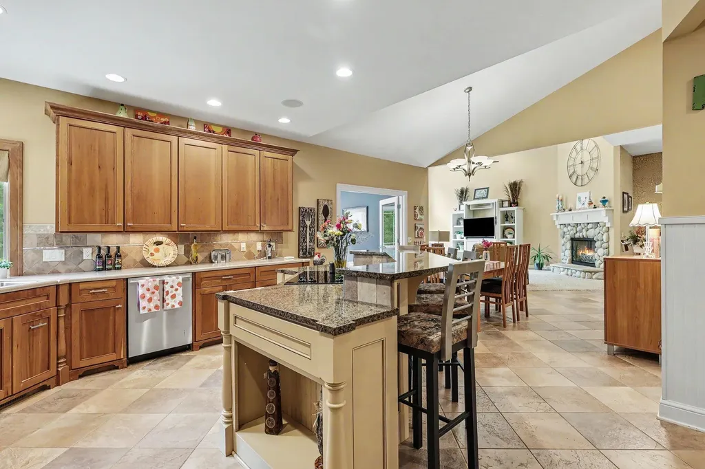 2844 Bunker Hill Drive NW Tallmadge Charter Township MI 49435