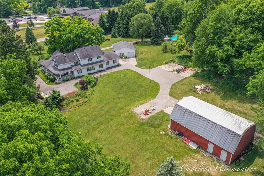 9111 Summit Avenue NE Algoma Township MI 49341