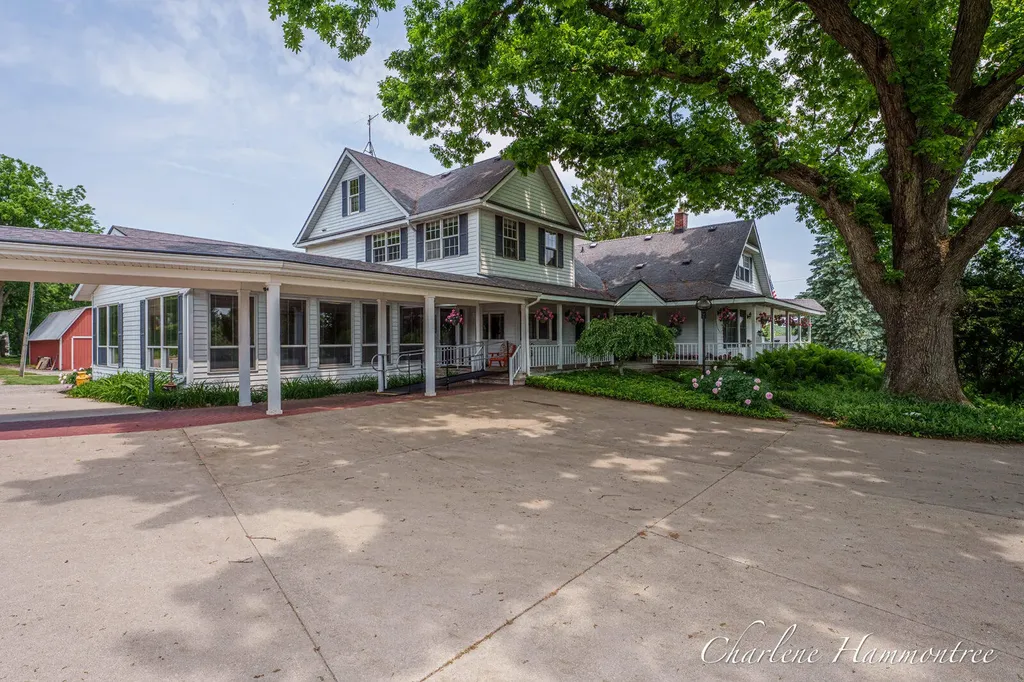 9111 Summit Avenue NE Algoma Township MI 49341