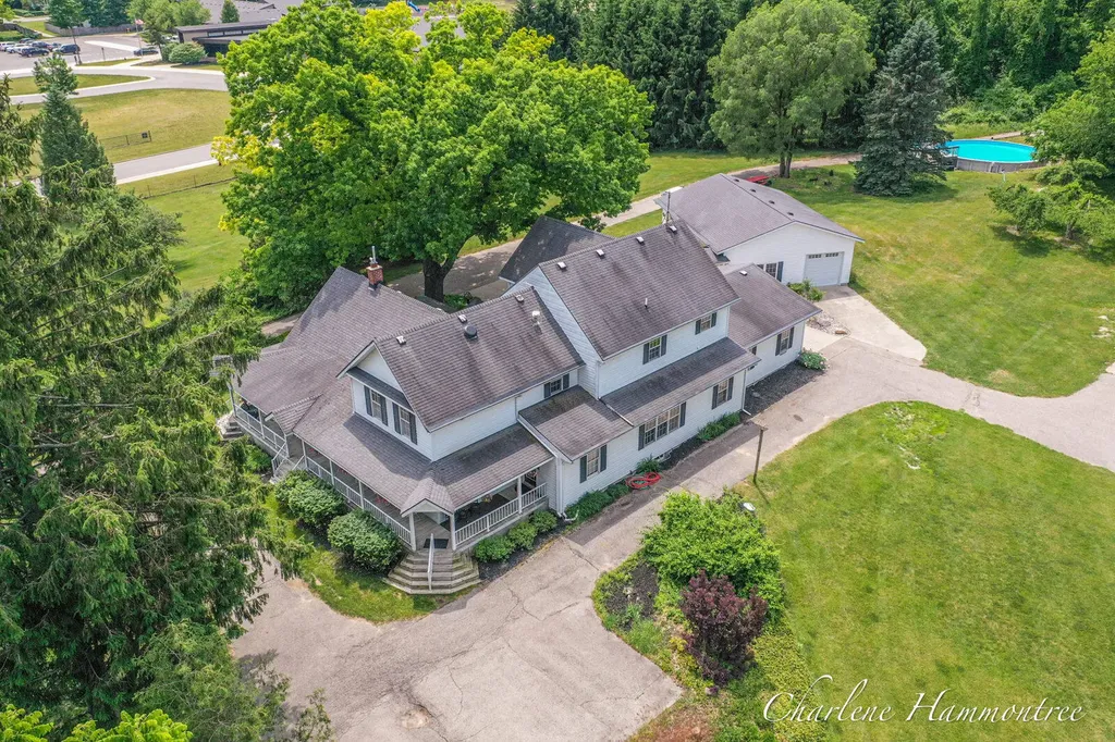 9111 Summit Avenue NE Algoma Township MI 49341