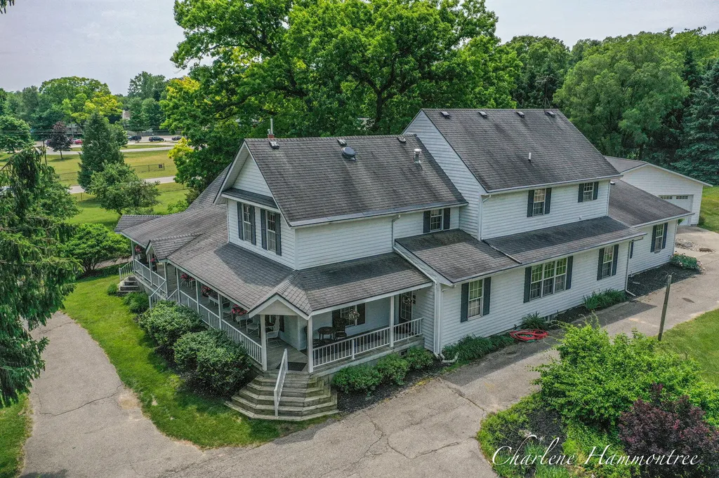 9111 Summit Avenue NE Algoma Township MI 49341