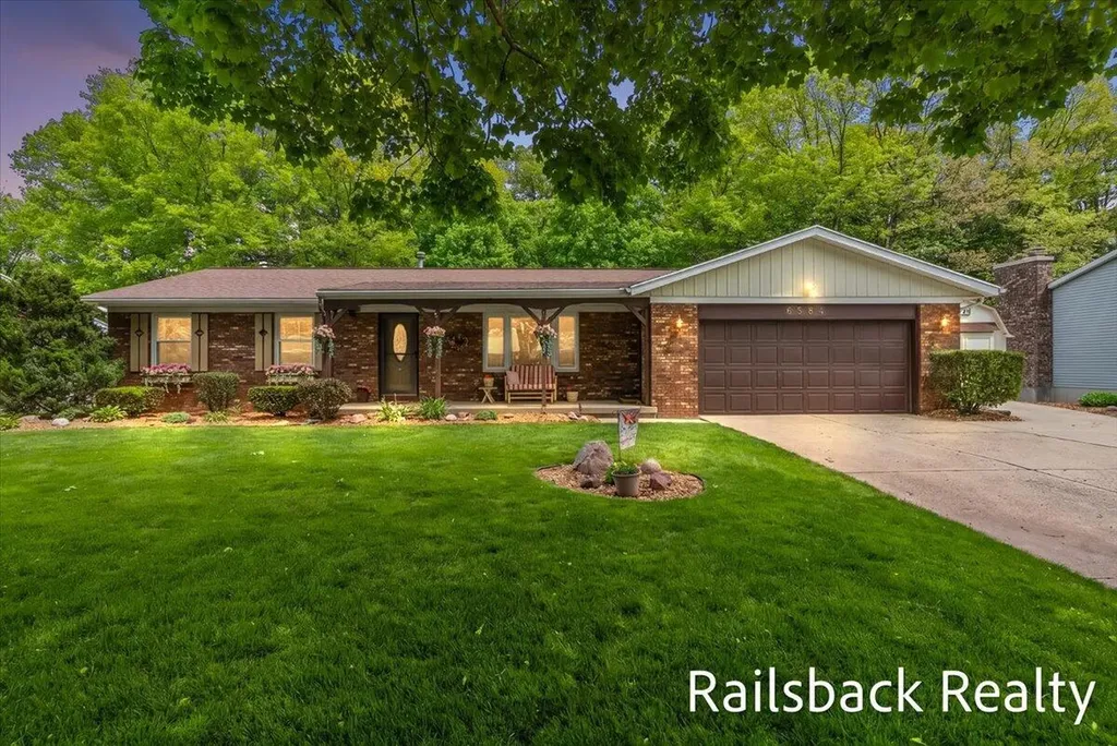 6584 Wahlfield Avenue NW Alpine Township MI 49321