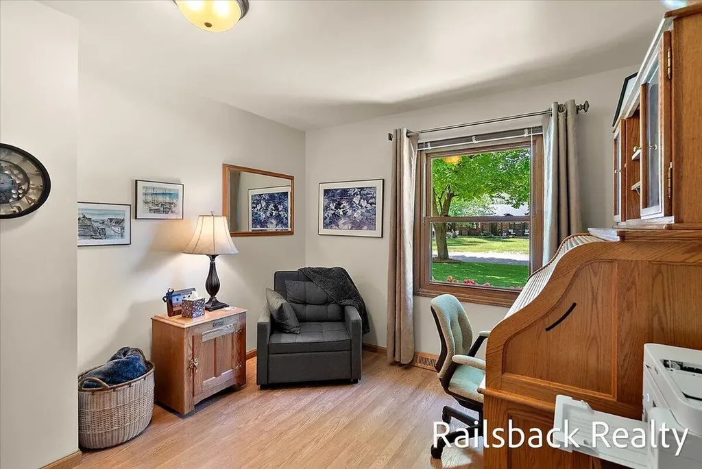 6584 Wahlfield Avenue NW Alpine Township MI 49321