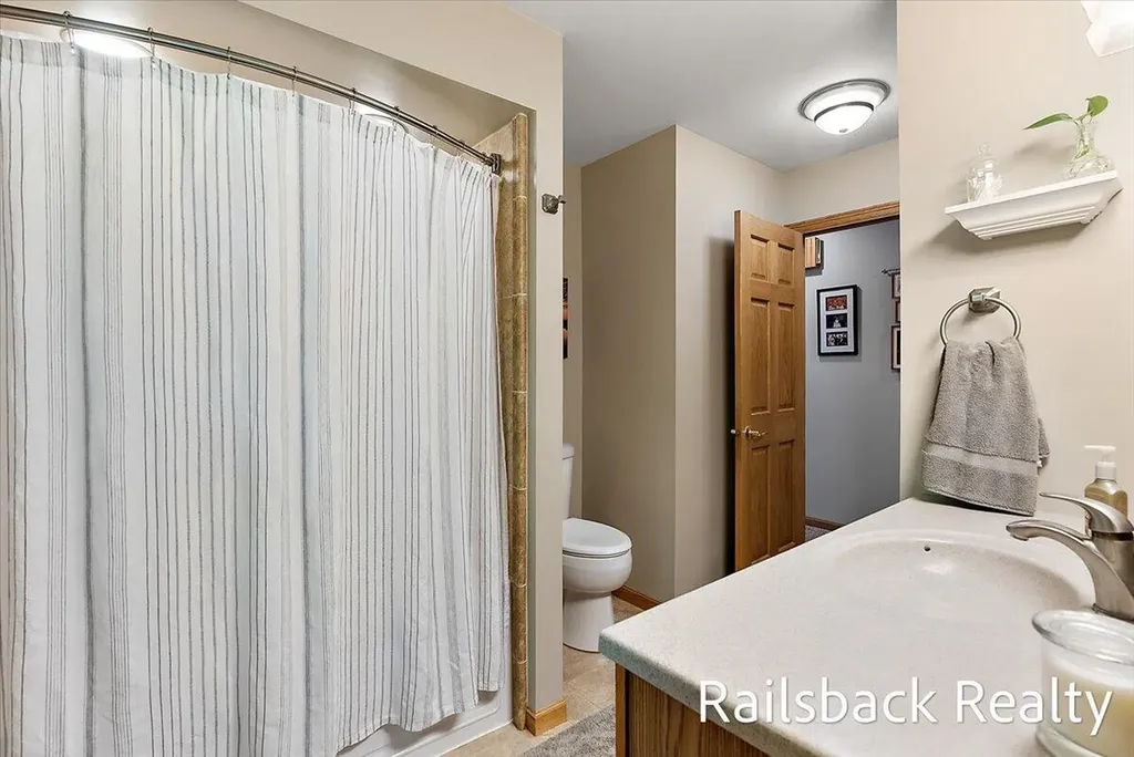 6584 Wahlfield Avenue NW Alpine Township MI 49321