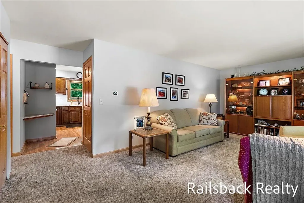 6584 Wahlfield Avenue NW Alpine Township MI 49321
