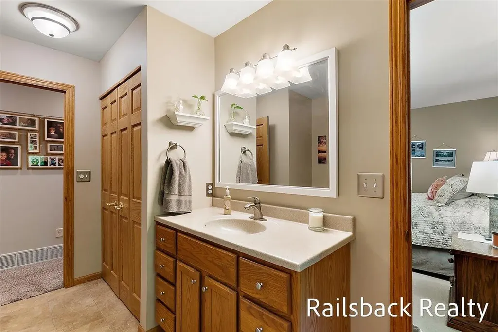 6584 Wahlfield Avenue NW Alpine Township MI 49321