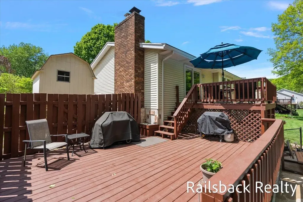 6584 Wahlfield Avenue NW Alpine Township MI 49321