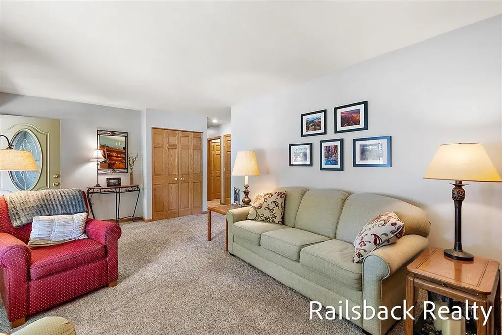6584 Wahlfield Avenue NW Alpine Township MI 49321